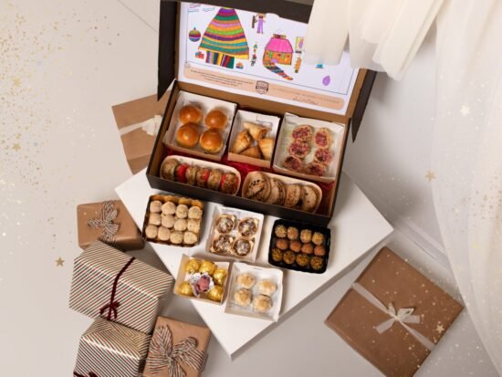 aja navideña gourmet completa con surtido de aperitivos